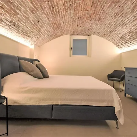 Crocetta Courtyard By Interhome * Milão